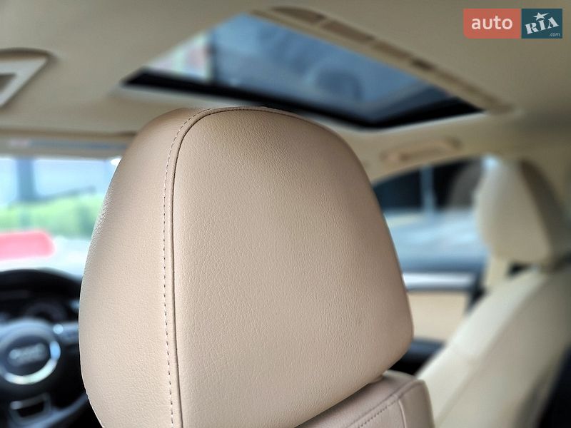 Седан Audi A4 2013 в Киеве