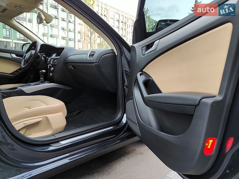 Седан Audi A4 2013 в Киеве