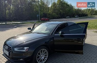 Седан Audi A4 2015 в Львове