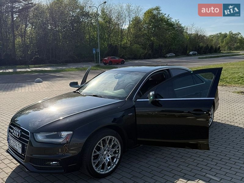 Седан Audi A4 2015 в Львове
