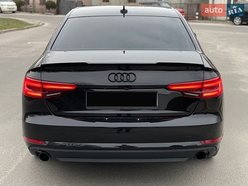 Седан Audi A4 2018 в Львове