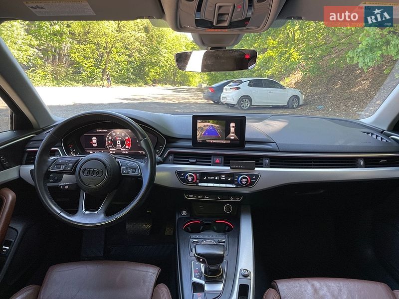 Седан Audi A4 2018 в Львове