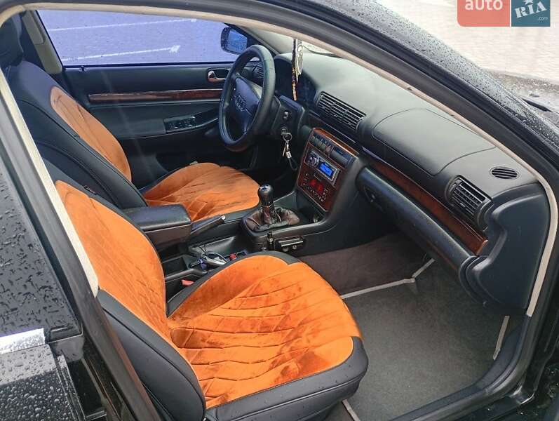 Седан Audi A4 1997 в Голованевске