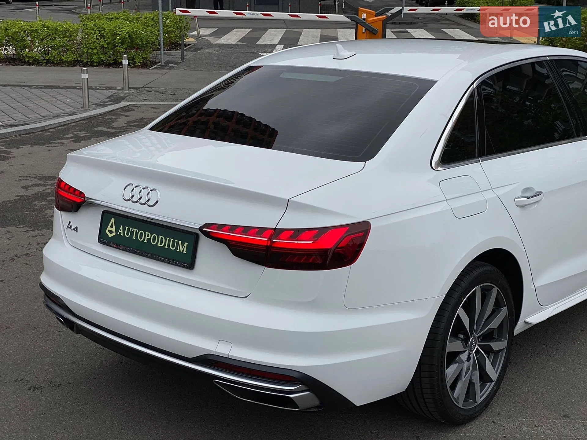 2020 Audi A4 - мініатюра 8