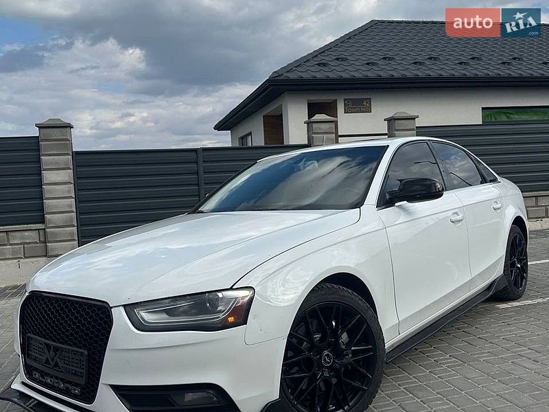 Седан Audi A4 2013 в Вараші