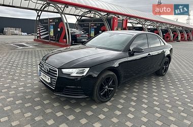 Седан Audi A4 2016 в Полтаві