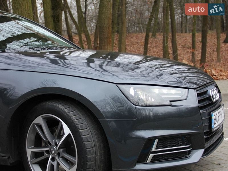 Седан Audi A4 2019 в Львове