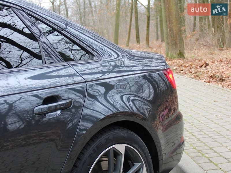 Седан Audi A4 2019 в Львове