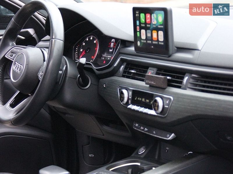 Седан Audi A4 2019 в Львове