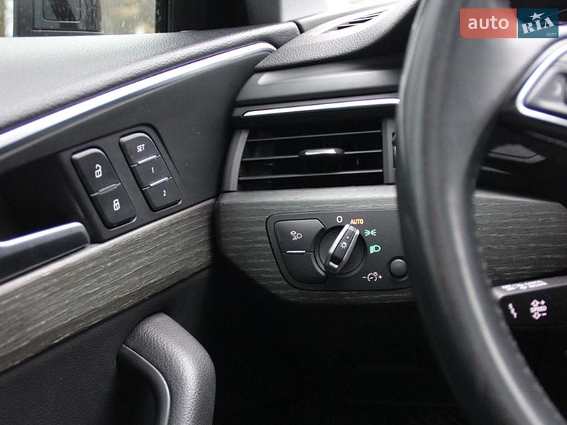 Седан Audi A4 2019 в Львове