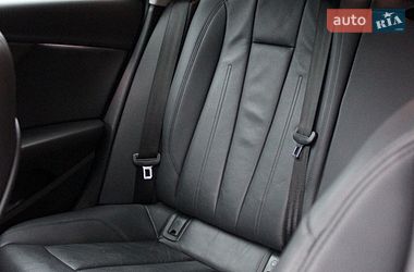 Седан Audi A4 2019 в Львове