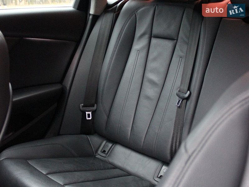 Седан Audi A4 2019 в Львове