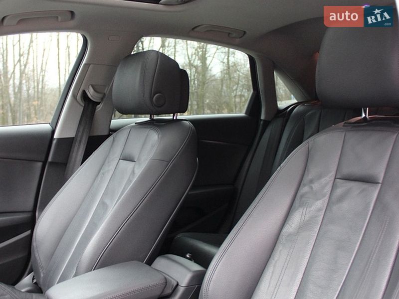 Седан Audi A4 2019 в Львове