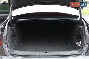 Седан Audi A4 2019 в Львове