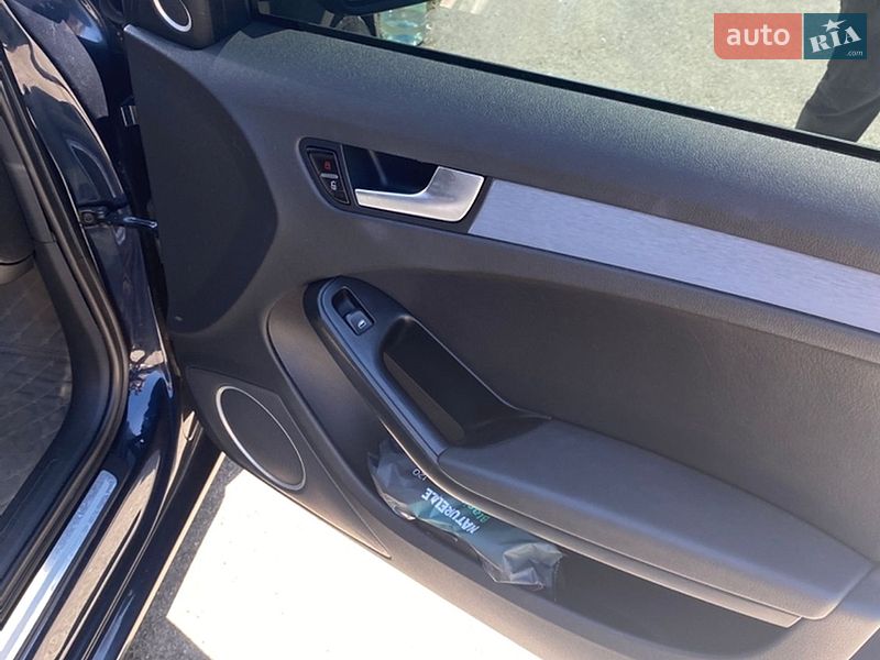 Седан Audi A4 2009 в Литине