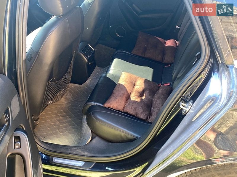 Седан Audi A4 2009 в Литине