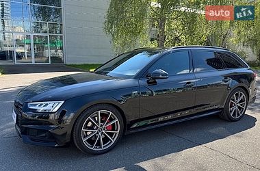 Универсал Audi A4 2018 в Киеве