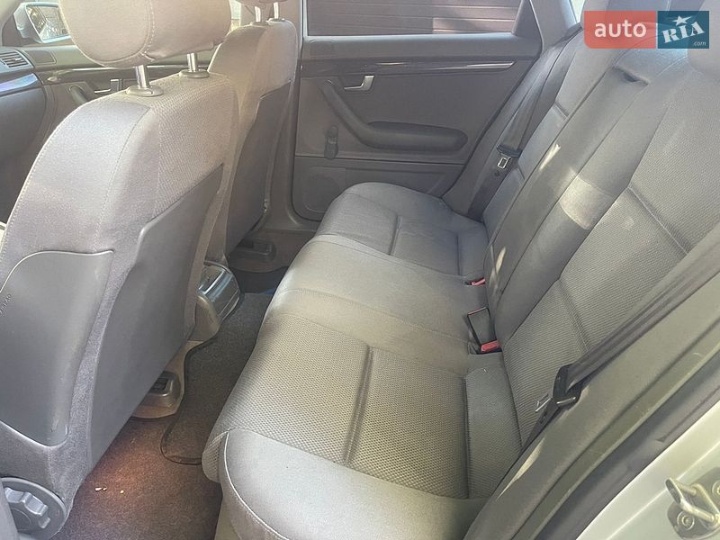 Седан Audi A4 2000 в Рівному