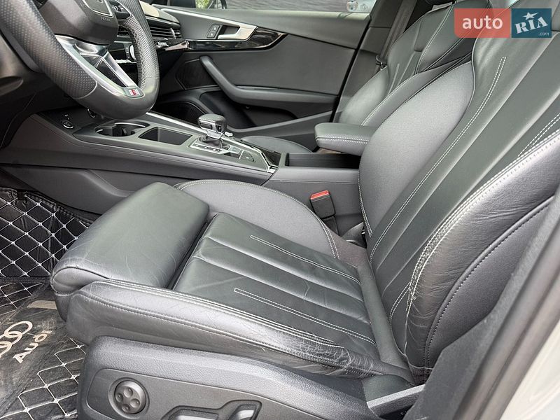 Седан Audi A4 2021 в Харькове