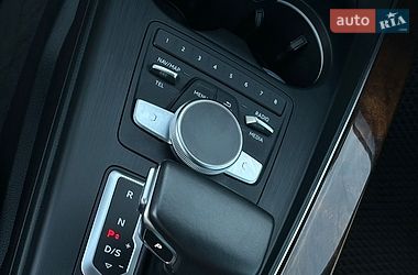 Седан Audi A4 2018 в Ровно