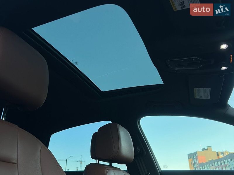 Седан Audi A4 2018 в Ровно