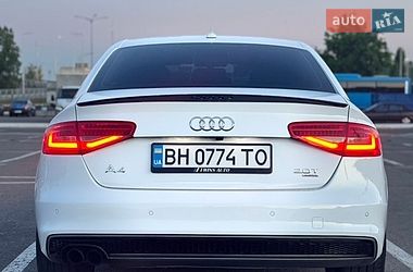 Седан Audi A4 2013 в Києві