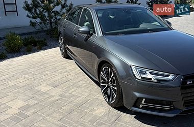 Седан Audi A4 2018 в Луцьку