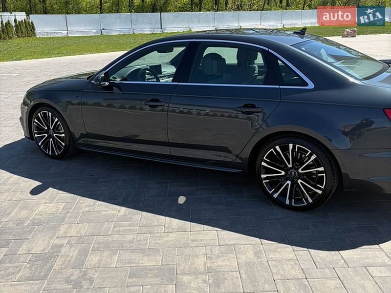 Седан Audi A4 2018 в Луцьку