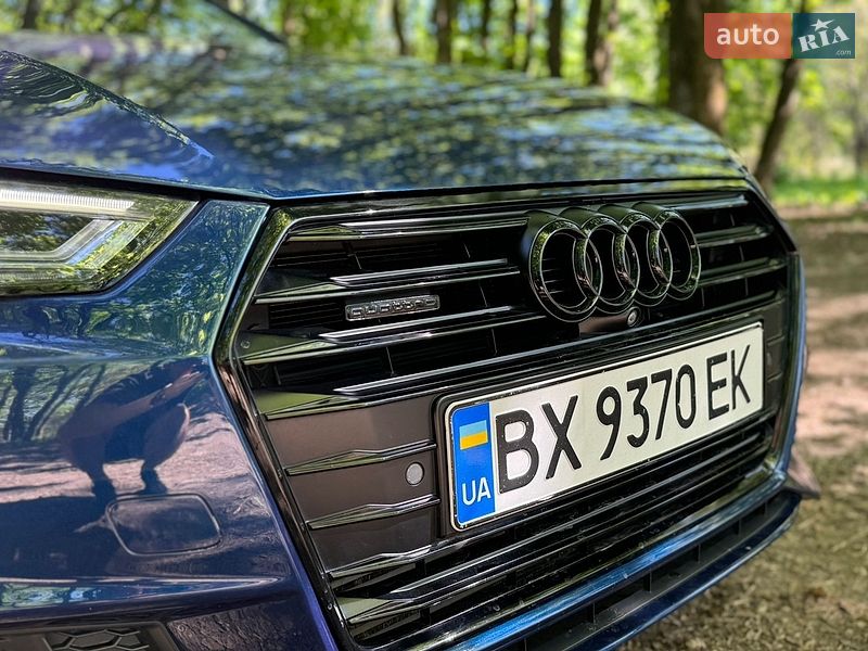 Седан Audi A4 2017 в Хмельницком
