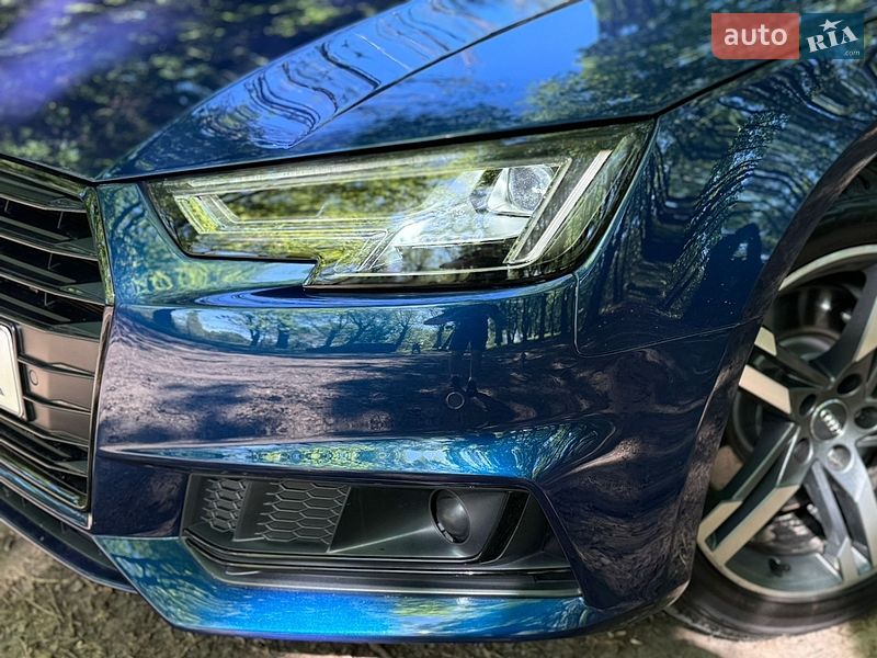 Седан Audi A4 2017 в Хмельницком