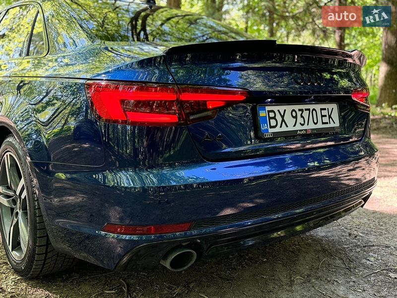 Седан Audi A4 2017 в Хмельницком