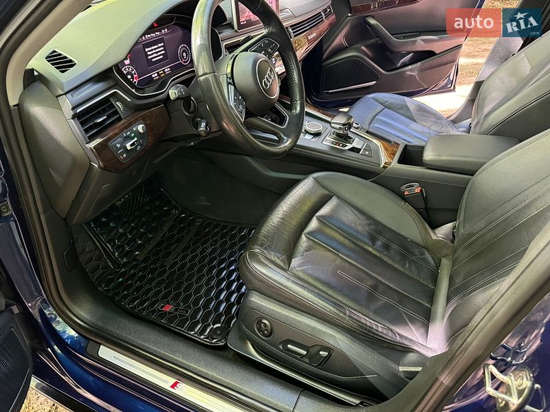Седан Audi A4 2017 в Хмельницком