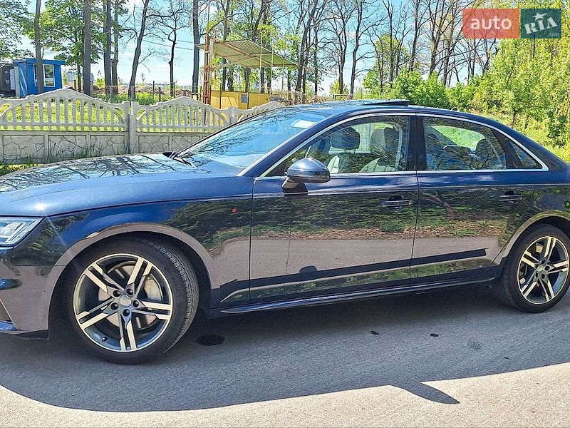 Седан Audi A4 2017 в Киеве