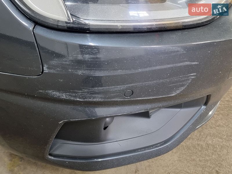 Седан Audi A4 2021 в Киеве