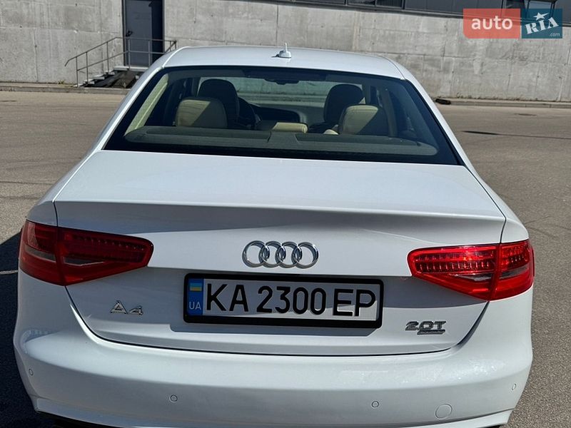 Седан Audi A4 2013 в Киеве