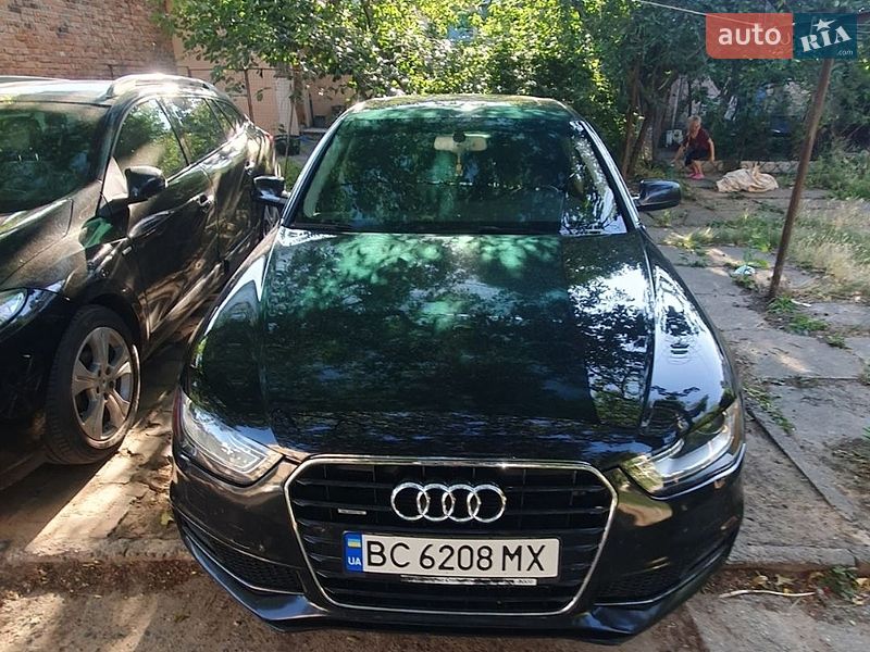 Седан Audi A4 2015 в Николаеве