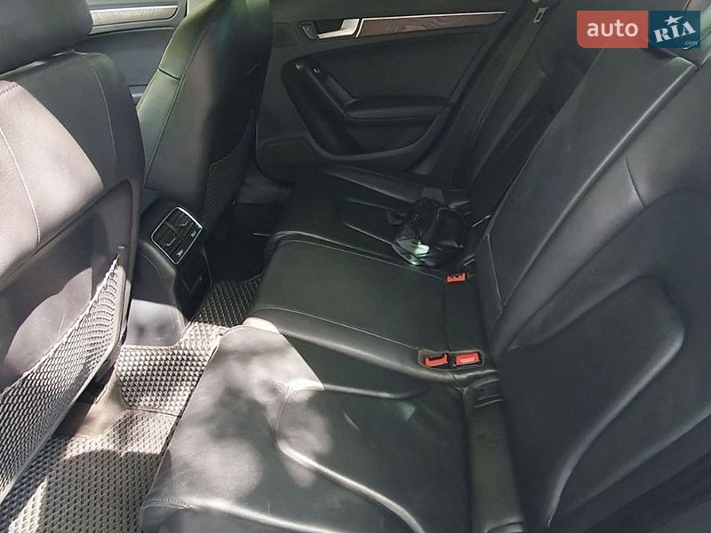 Седан Audi A4 2015 в Николаеве