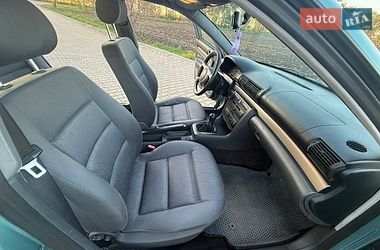 Седан Audi A4 1999 в Липовце