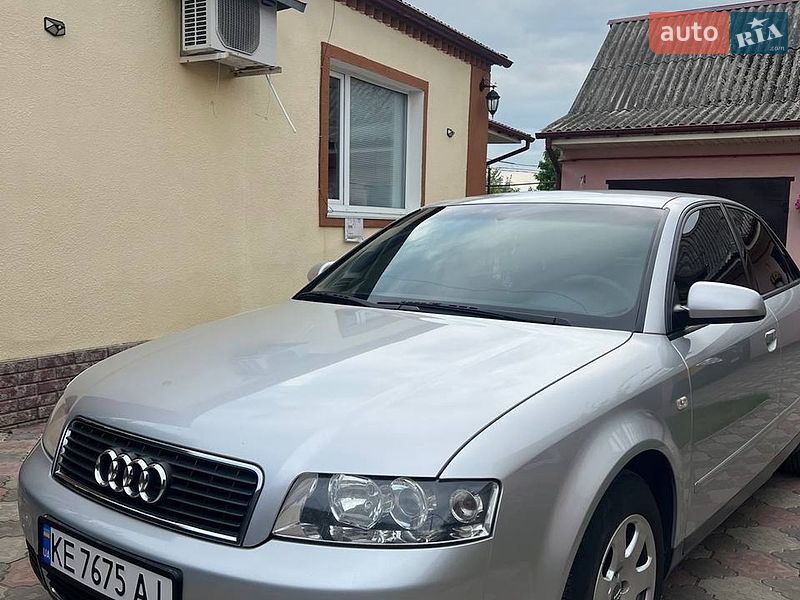 Седан Audi A4 2001 в Днепре