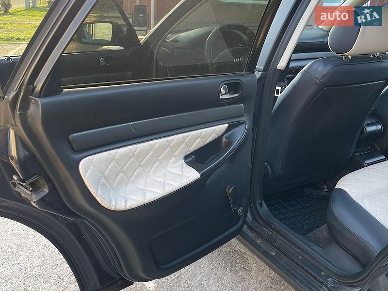 Седан Audi A4 1996 в Гостомеле