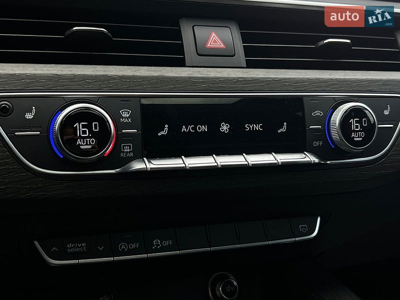 Седан Audi A4 2019 в Львове