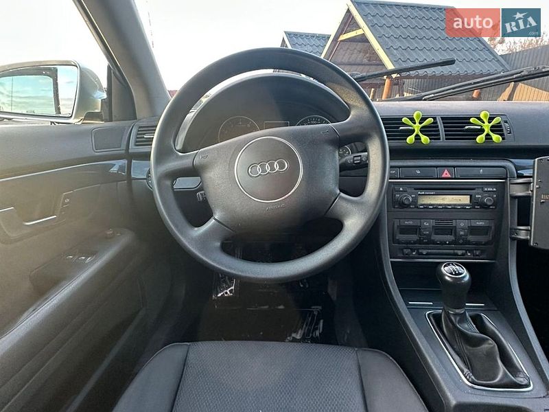 Седан Audi A4 2004 в Сарнах