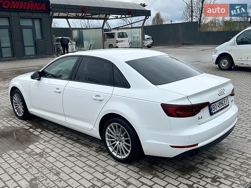 Седан Audi A4 2017 в Львове