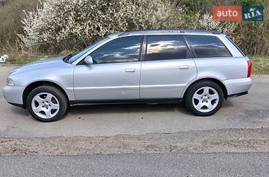Універсал Audi A4 1999 в Яворові