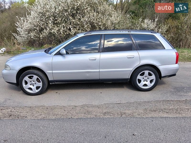 Універсал Audi A4 1999 в Яворові