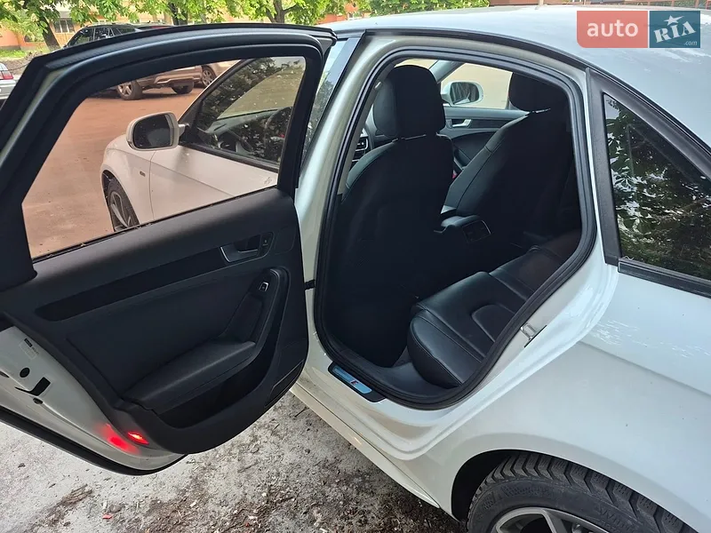 Audi A4 2015 VIN WAUAFAFL9GA013096 фото оголошення 13 з 64