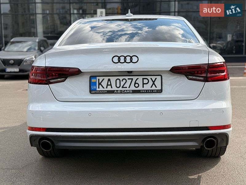 Седан Audi A4 2017 в Киеве