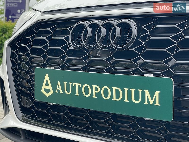 Седан Audi A4 2022 в Києві