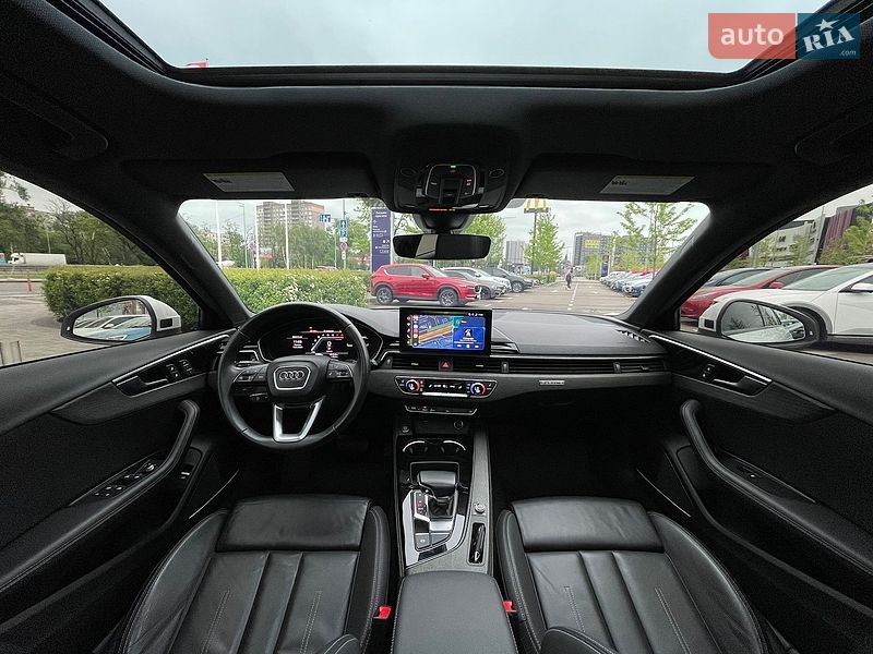 Седан Audi A4 2022 в Києві