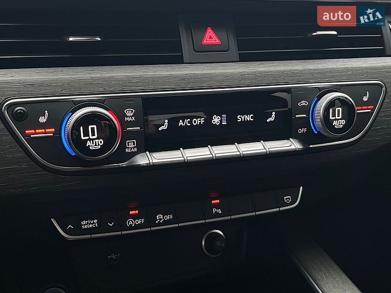 Седан Audi A4 2022 в Києві